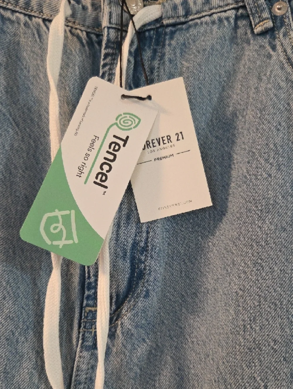 Forever 21 Light Wash Wide Leg Jeans - Picture 5 of 6